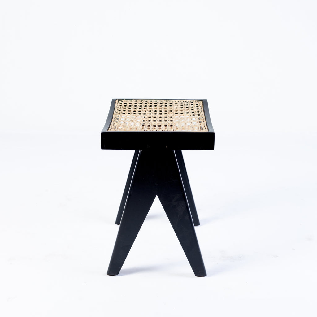 Pierre Stool.